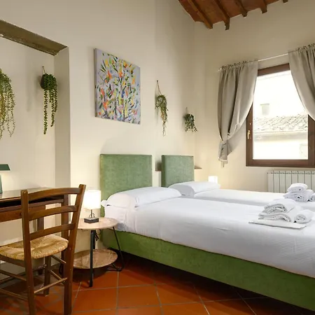 Slow-life Flat In Oltrarno * Florencie